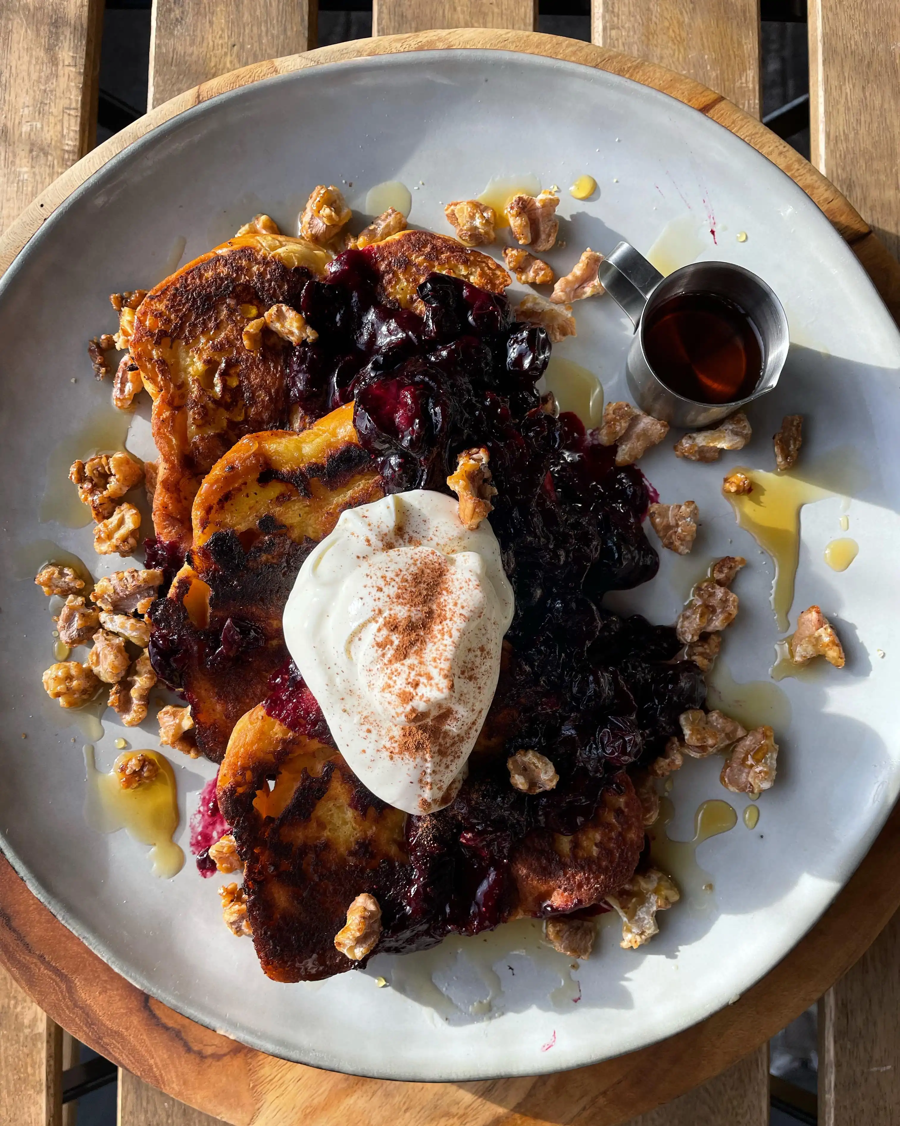 French Toast mit Beeren und Joghurt